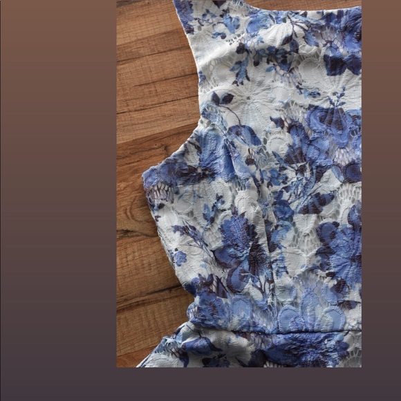 🦋Blue floral Mini Dress - Picture 5 of 10